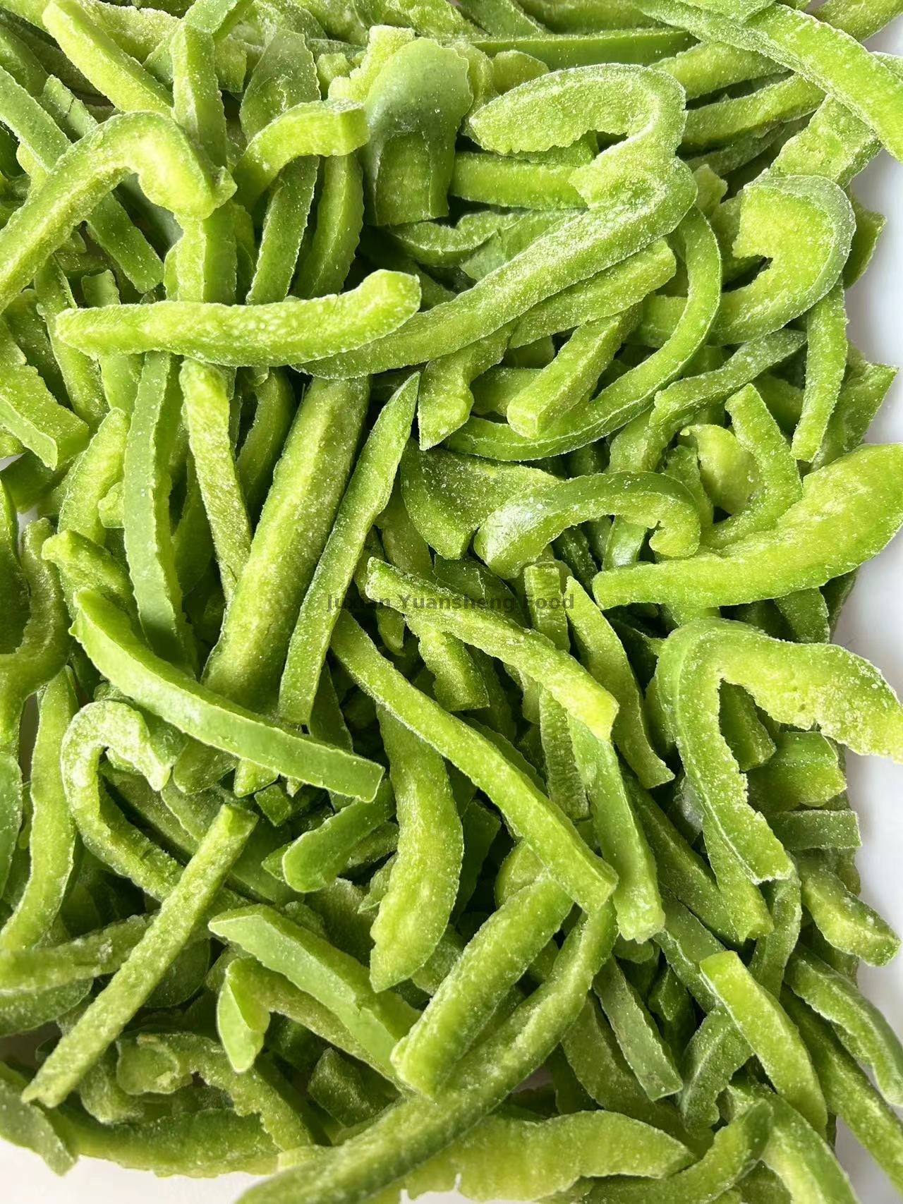 gr&uuml;ne Paprikaw&uuml;rfel (10)