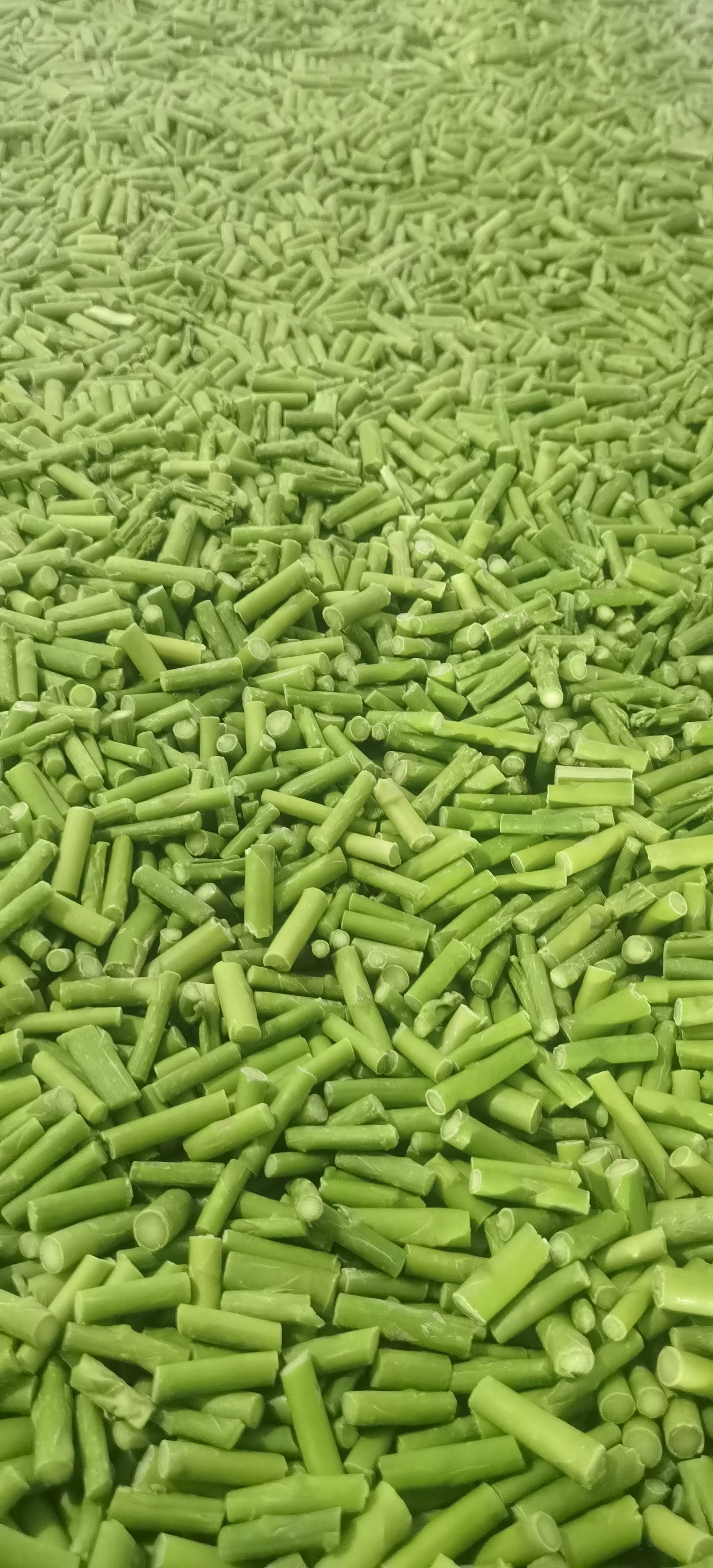 gr&uuml;ne Spargelspitzen und -schnitte (2)